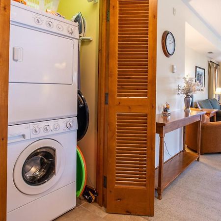 Two Bedroom Condo With Balcony Over Mountaineer Square - Just Steps From The Slopes! Condo Crested Butte Dış mekan fotoğraf