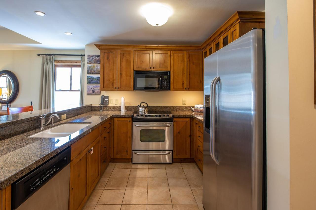 Two Bedroom Condo With Balcony Over Mountaineer Square - Just Steps From The Slopes! Condo Crested Butte Dış mekan fotoğraf