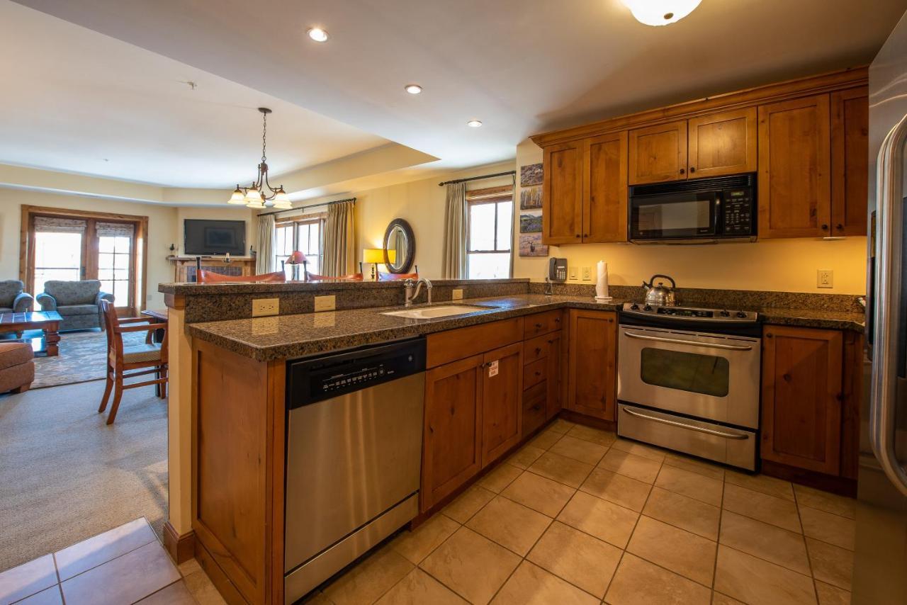 Two Bedroom Condo With Balcony Over Mountaineer Square - Just Steps From The Slopes! Condo Crested Butte Dış mekan fotoğraf